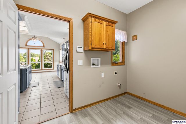 13705 Tregaron Drive, Bellevue, NE 68123
