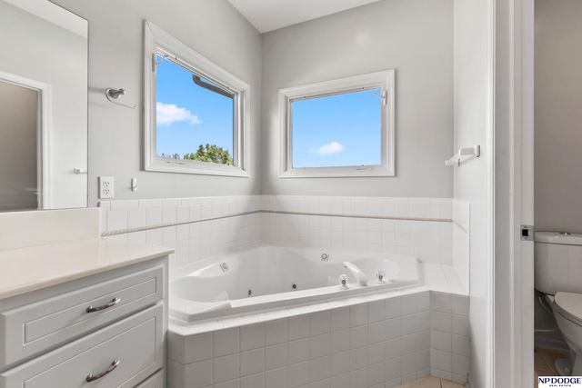 13705 Tregaron Drive, Bellevue, NE 68123