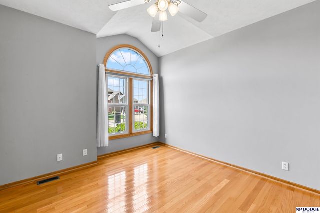 13705 Tregaron Drive, Bellevue, NE 68123