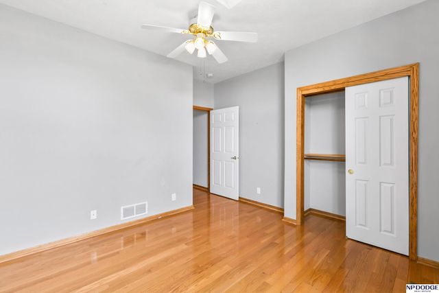13705 Tregaron Drive, Bellevue, NE 68123