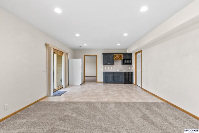 13705 Tregaron Drive, Bellevue, NE 68123