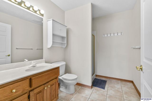 13705 Tregaron Drive, Bellevue, NE 68123