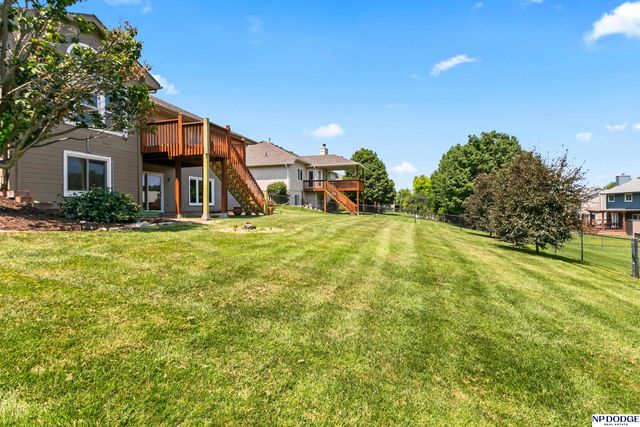 13705 Tregaron Drive, Bellevue, NE 68123