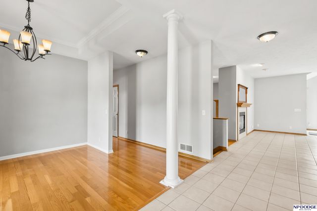 13705 Tregaron Drive, Bellevue, NE 68123