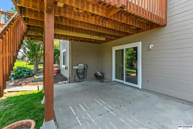 13705 Tregaron Drive, Bellevue, NE 68123