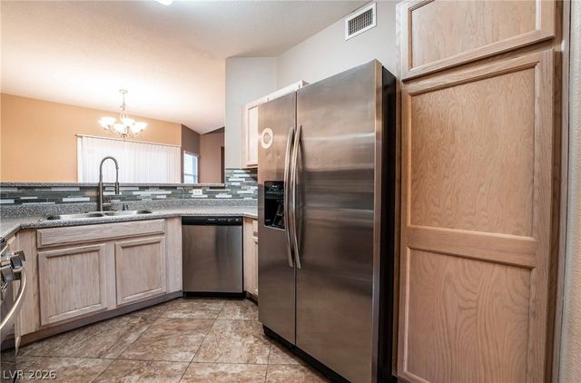 2000 Quartz Cliff Street 104, Las Vegas, NV 89117