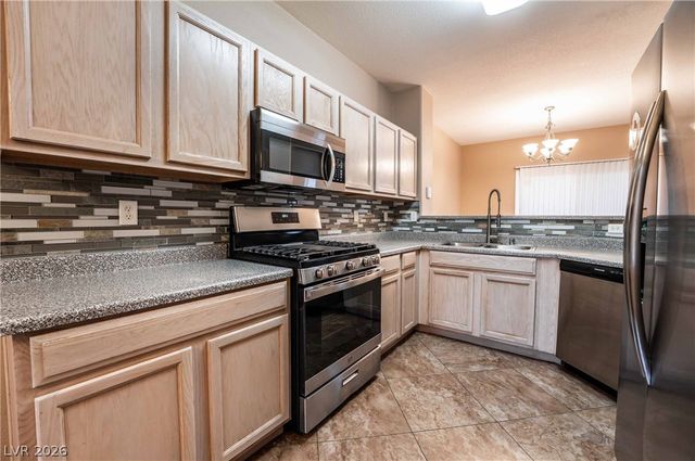 2000 Quartz Cliff Street 104, Las Vegas, NV 89117