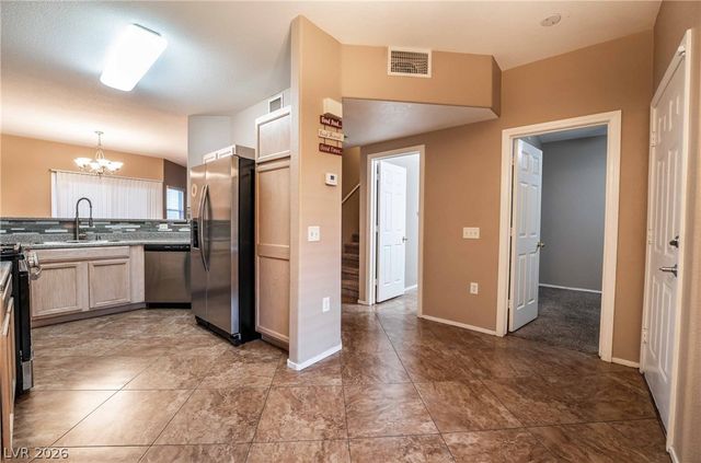 2000 Quartz Cliff Street 104, Las Vegas, NV 89117