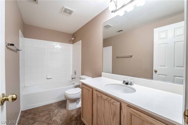 2000 Quartz Cliff Street 104, Las Vegas, NV 89117