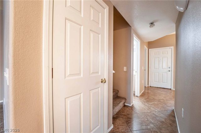 2000 Quartz Cliff Street 104, Las Vegas, NV 89117