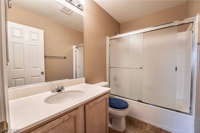 2000 Quartz Cliff Street 104, Las Vegas, NV 89117