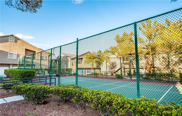 2000 Quartz Cliff Street 104, Las Vegas, NV 89117