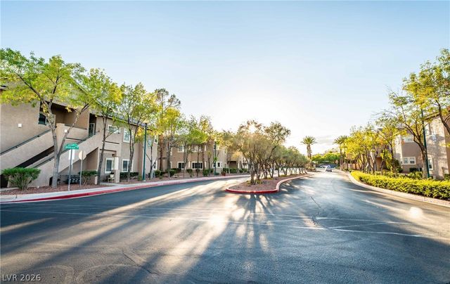 2000 Quartz Cliff Street 104, Las Vegas, NV 89117
