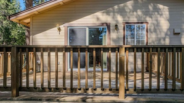 26290 Parkwood Dr, Pioneer, CA 95666