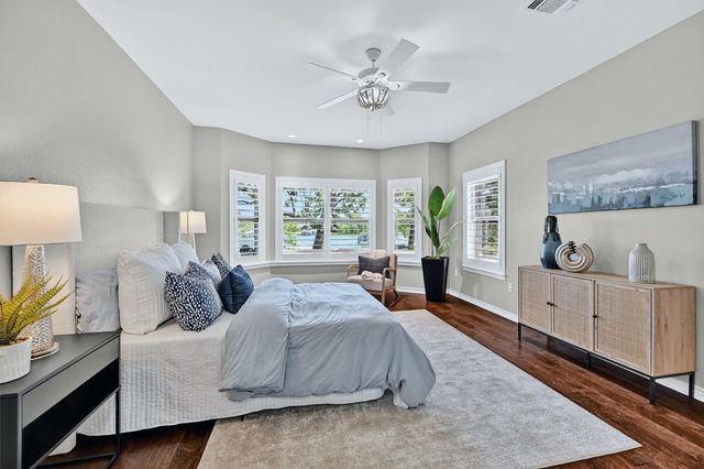 214 Kiowa Drive E, Lake Kiowa, TX 76240