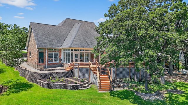 214 Kiowa Drive E, Lake Kiowa, TX 76240