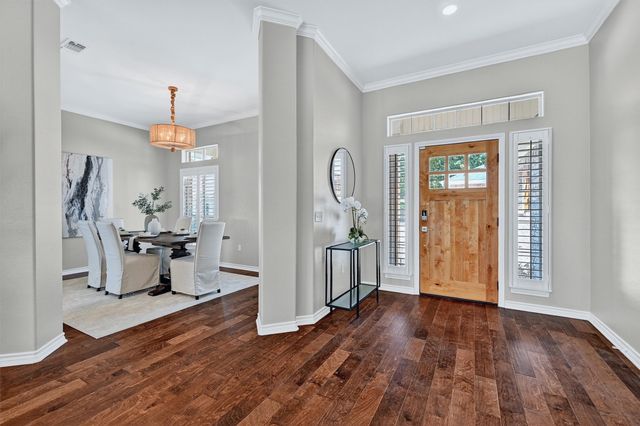 214 Kiowa Drive E, Lake Kiowa, TX 76240