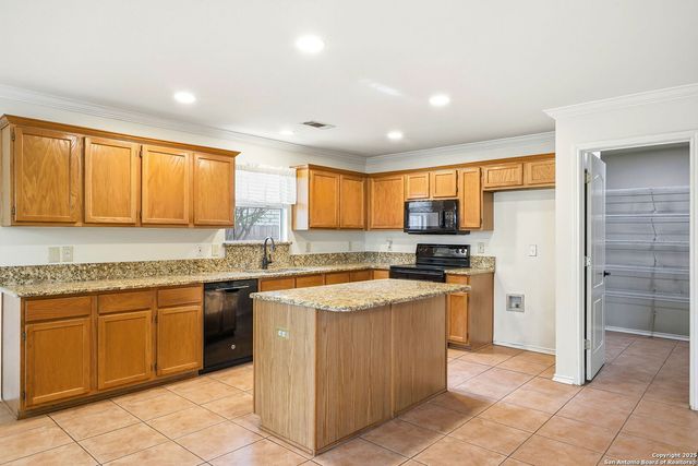 9723 Dahlia, Helotes, TX 78023