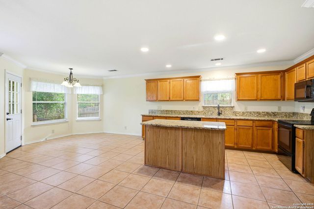 9723 Dahlia, Helotes, TX 78023