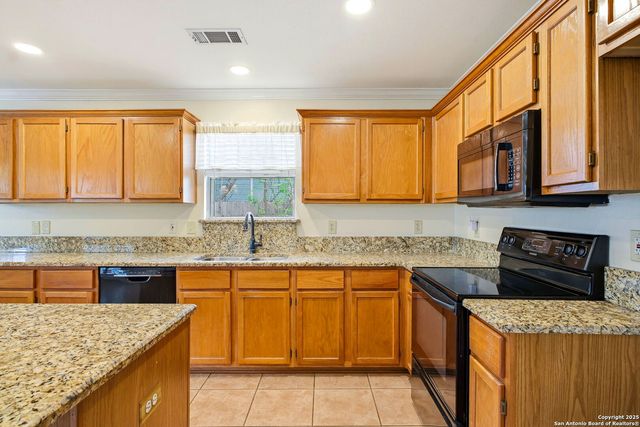 9723 Dahlia, Helotes, TX 78023