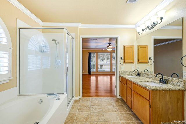 9723 Dahlia, Helotes, TX 78023