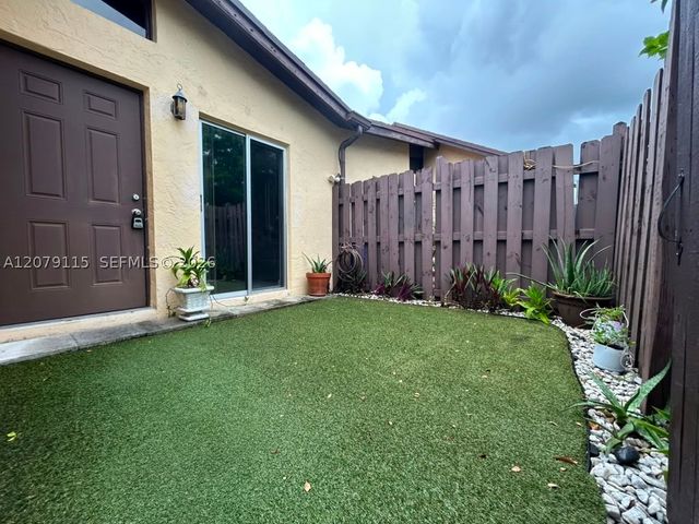 112 Fox Rd 2-50, Hollywood, FL 33024