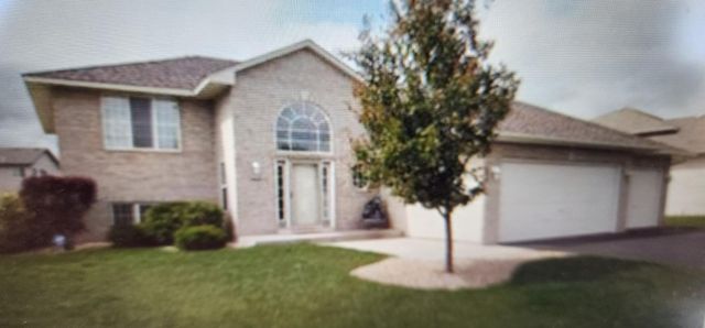 9509 Dogwood Avenue N, Brooklyn Park, MN 55443