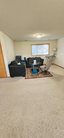 9509 Dogwood Avenue N, Brooklyn Park, MN 55443