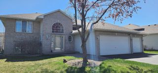 9509 Dogwood Avenue N, Brooklyn Park, MN 55443