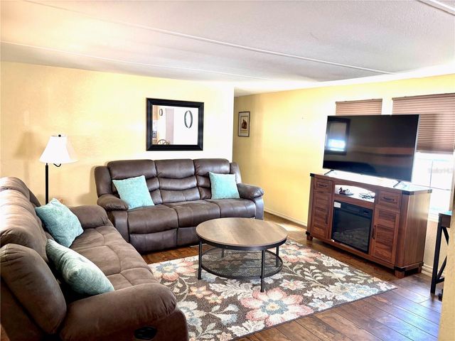 76 ROSALIE OAKS BOULEVARD, Lake Wales, FL 33898