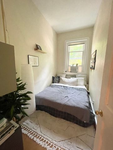 38 Grove Street 2, Boston, MA 02114