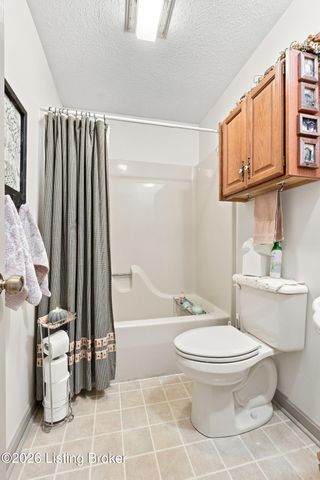 1700 Oak Grove Dr, New Albany, IN 47150