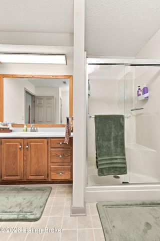 1700 Oak Grove Dr, New Albany, IN 47150