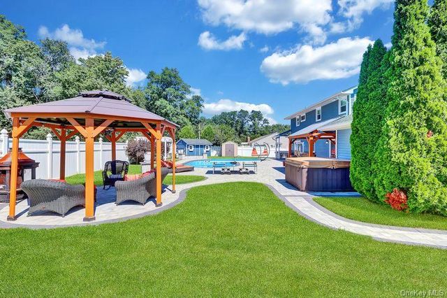 240 Woodhull Avenue, Port Jefferson Station, NY 11776