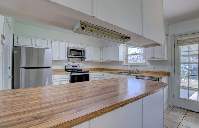 36 Kingspark Drive, Maumelle, AR 72113