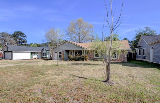 36 Kingspark Drive, Maumelle, AR 72113