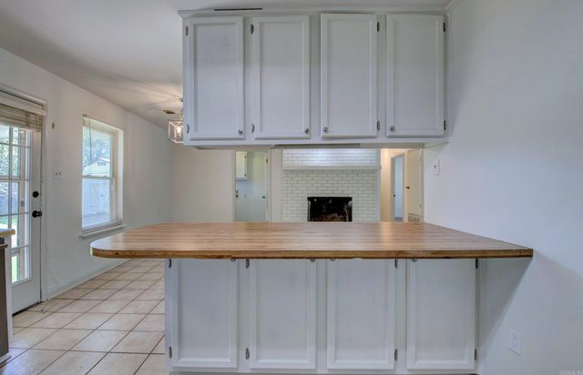 36 Kingspark Drive, Maumelle, AR 72113