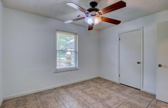 36 Kingspark Drive, Maumelle, AR 72113