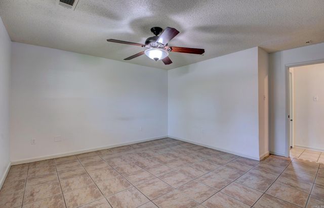 36 Kingspark Drive, Maumelle, AR 72113