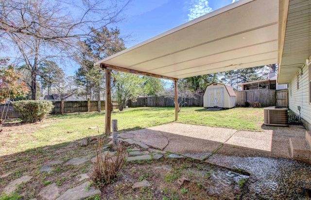 36 Kingspark Drive, Maumelle, AR 72113