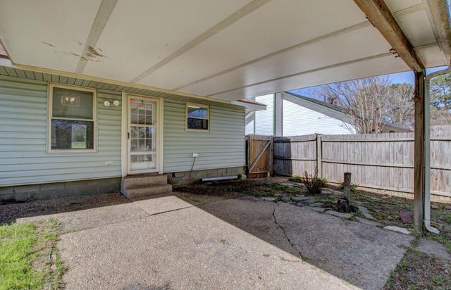 36 Kingspark Drive, Maumelle, AR 72113