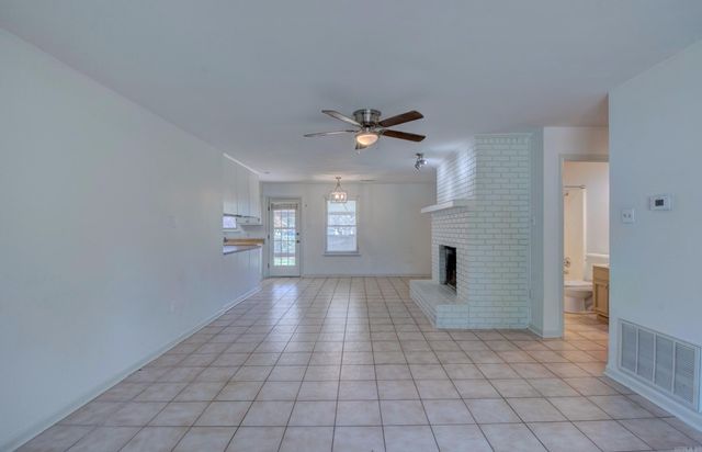 36 Kingspark Drive, Maumelle, AR 72113