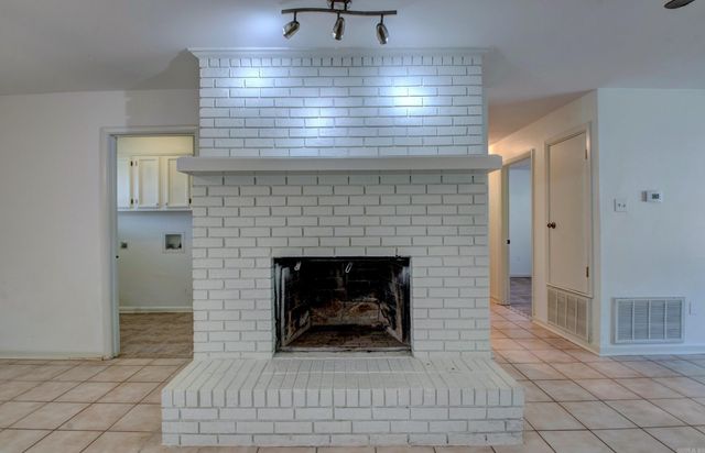 36 Kingspark Drive, Maumelle, AR 72113