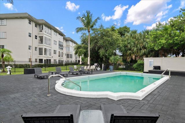 941 Crystal Lake Drive 402, Deerfield Beach, FL 33064