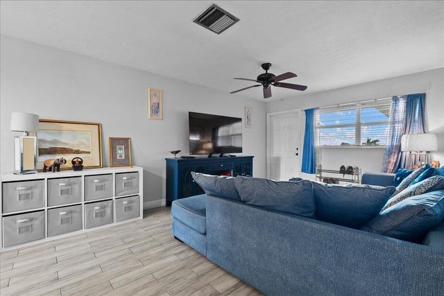 941 Crystal Lake Drive 402, Deerfield Beach, FL 33064