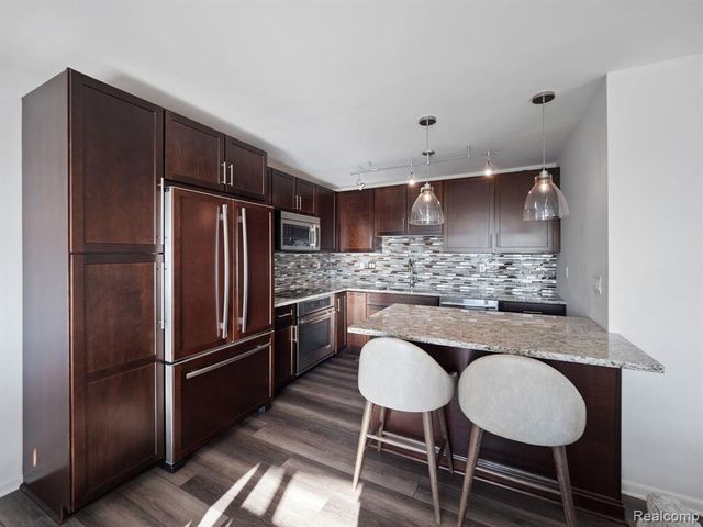 411 S Old Woodward Avenue 714, Birmingham, MI 48009
