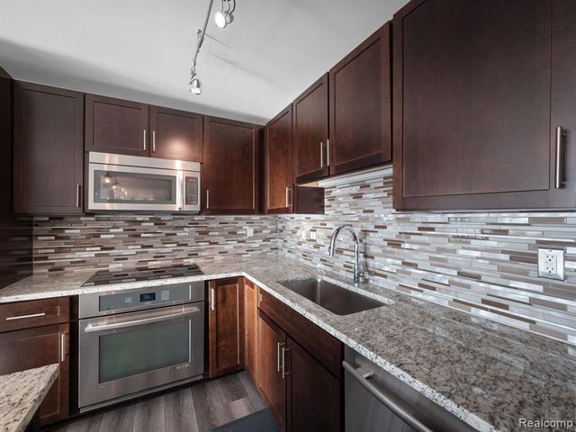 411 S Old Woodward Avenue 714, Birmingham, MI 48009