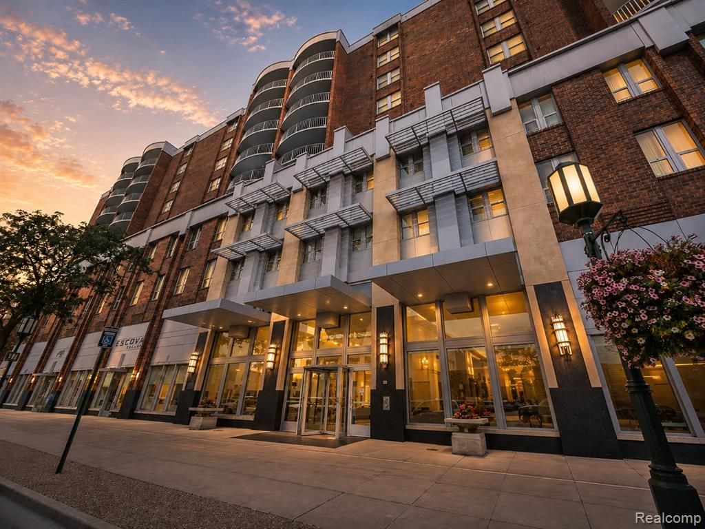 411 S Old Woodward Avenue 714, Birmingham, MI 48009