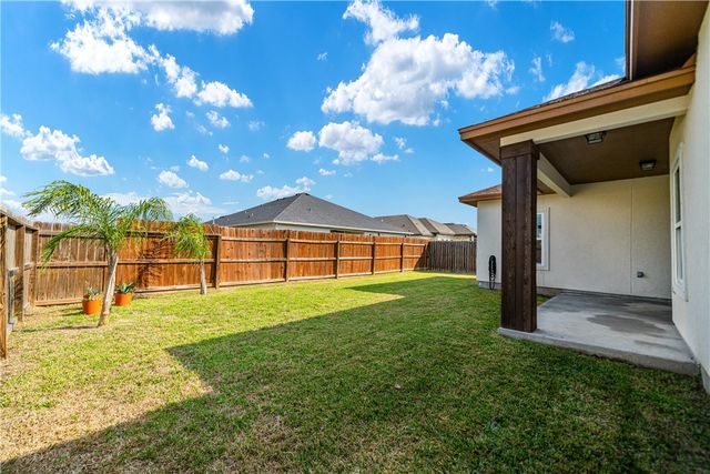 11526 S Creek Dr, Corpus Christi, TX 78410