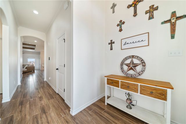 11526 S Creek Dr, Corpus Christi, TX 78410